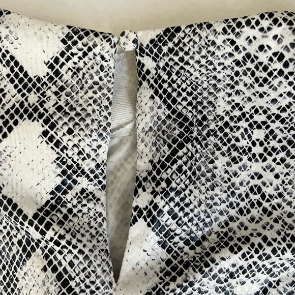 Pants store faux snakeskin top, size small. - Picture 3 of 8